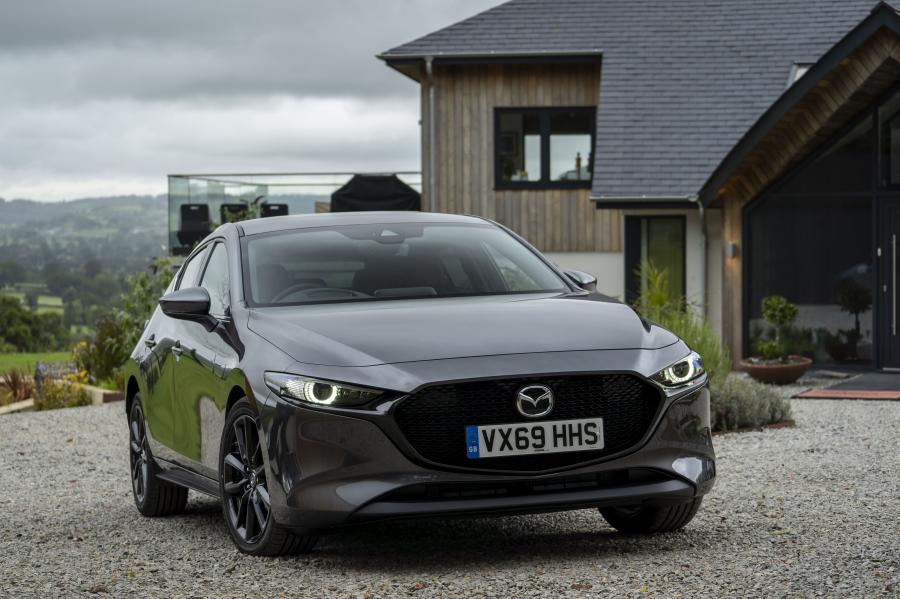  Mazda3 Skyactiv-X AWD Hatchback (BP) 2019 года  (UK) (фото 25 из 42)